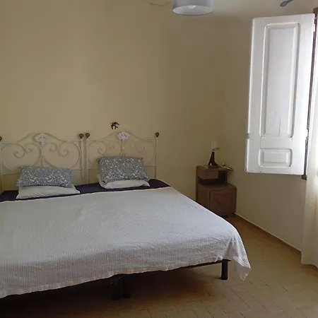 Santa Barbara De Nexe 2 Bedroom House